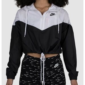 Nike Cropped Windbreaker